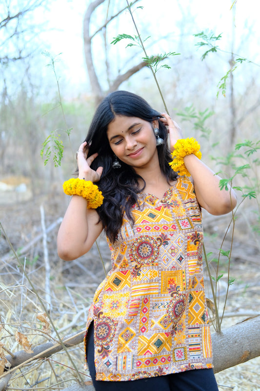 🌼 "Sunlit Heritage" – Sleeveless Ethnic Boho Kurti Radiate Tradition