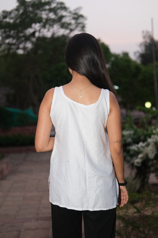 💌Vanvaas Embroidered Cotton Sleeveless Kurti