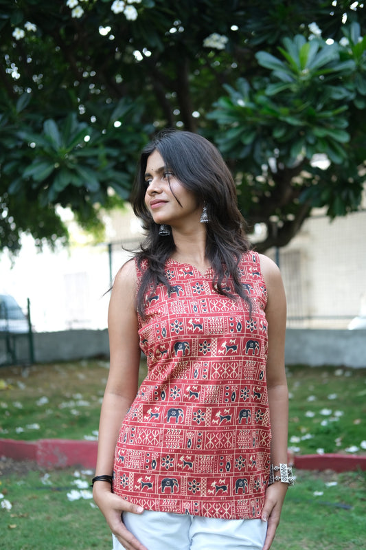 🤩Ranglok Rani" – Handcrafted Tribal Muse Kurti