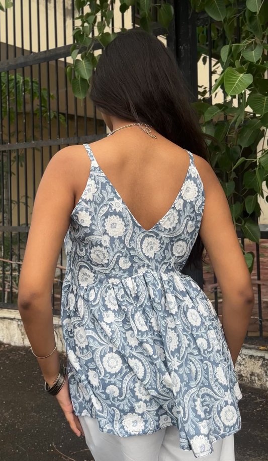 🔷Noor Blue Floral Cotton Sleeveless Short Kurti